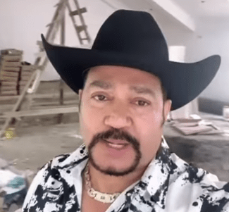 Frank Reyes construye iglesia para su comunidad en Tenares Ensegundos República Dominicana