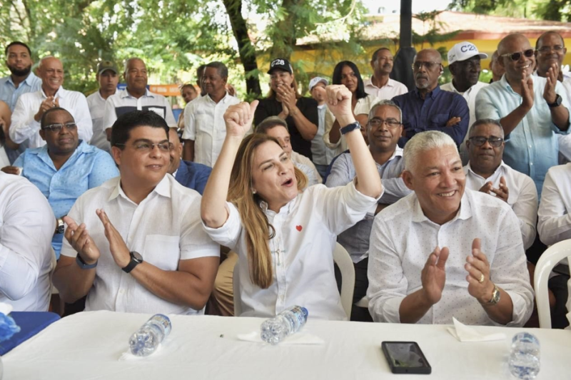 Fellito Suberví lidera maquinaria del PRM en apoyo a Carolina Mejía en el Gran Santo Domingo