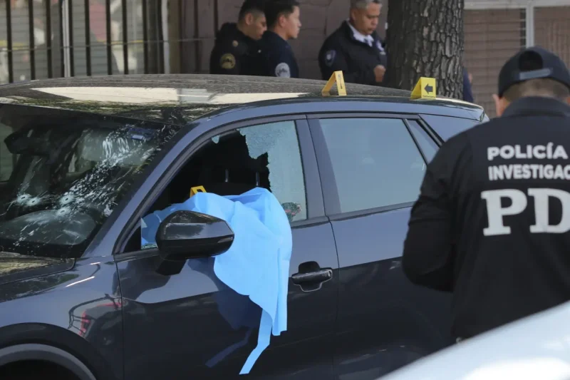 Asesinan a secretaria particular y a asesor de la alcaldesa en México