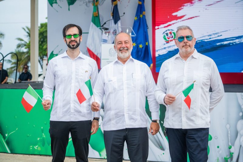Celebraciones populares en el Pabellón de las Naciones por Fiesta Nacional de Italia