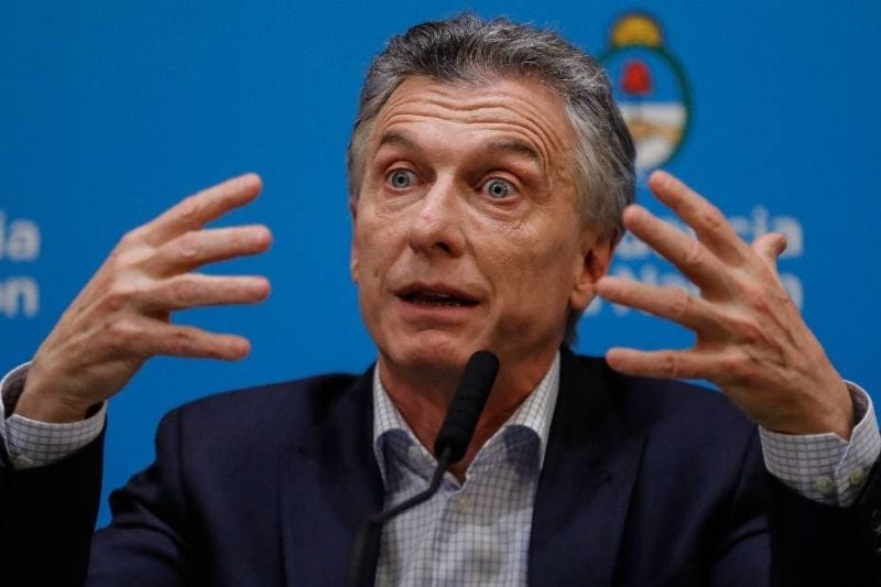 de ‘mago del Kremlin’ a malabarista en los semáforos