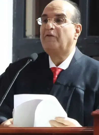 Julio César Castaños Guzmán es investido miembro de la ACRD