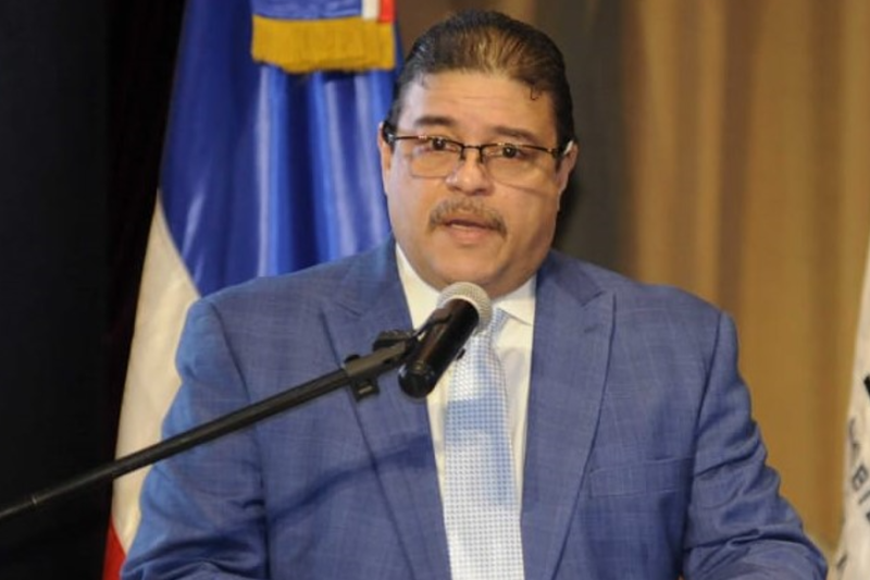 Francisco Camacho da su apoyo las aspiraciones a la Presidencia de Carolina Mejía