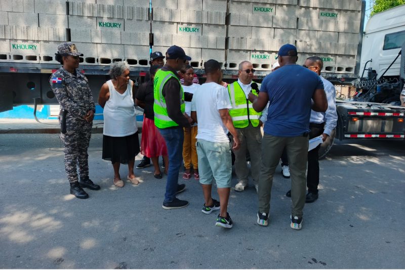 Donan materiales de construcción para levantar viviendas a familias vulnerables en Barahona