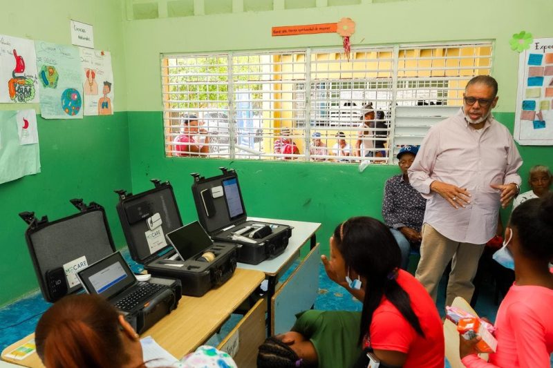 Operativo de fumigación y atención médica benefician a comunidad de La Jagua