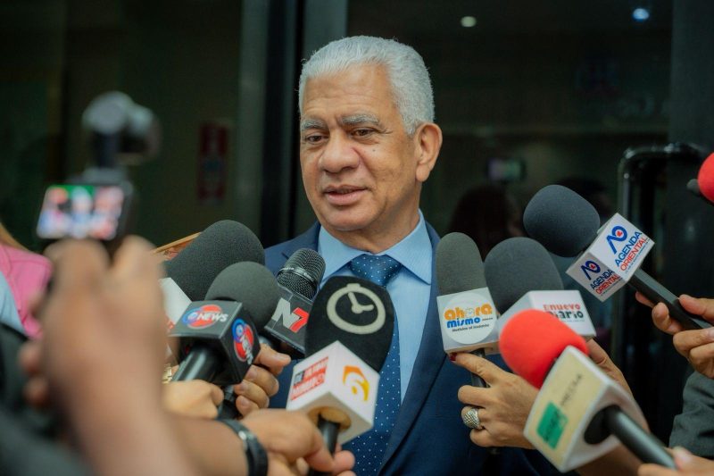 Ricardo de los Santos respalda advertencia de Abinader contra uso político de cargos públicos