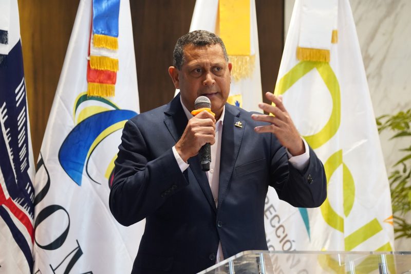 Presidente de Fedomu afirma solo los ayuntamientos pueden otorgar permisos de uso de suelo