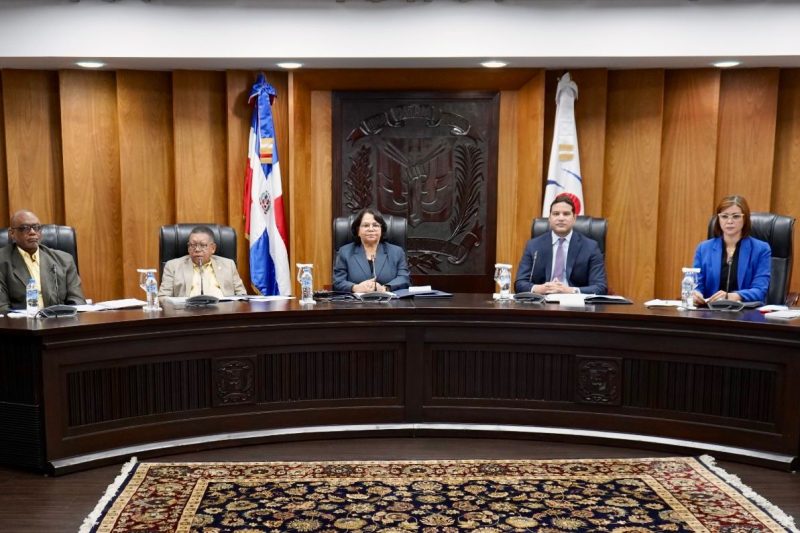 Cámara de Cuentas aprueba auditorías al Ayuntamiento de Santiago y al MIREX