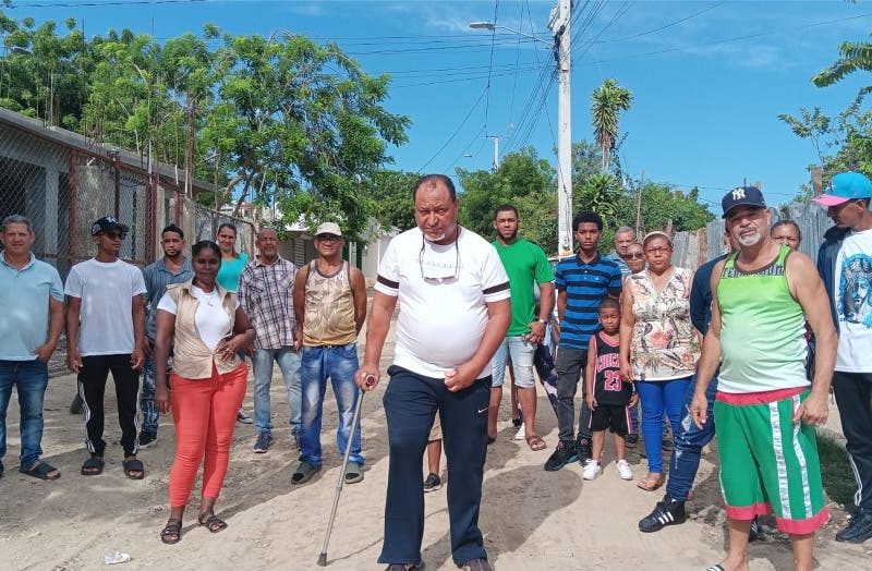 Comunitarios protestan por falta de agua potable
