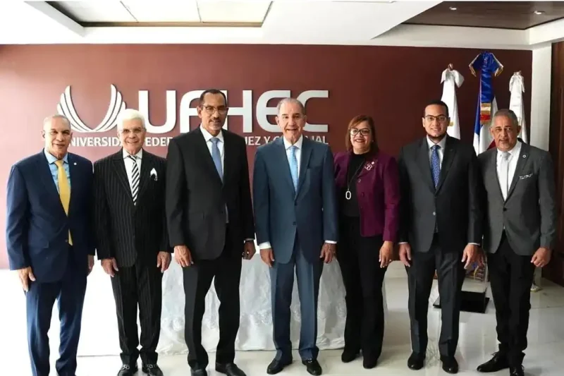 UFHEC Celebra entrega de becas nacionales otorgadas por el MESCyT