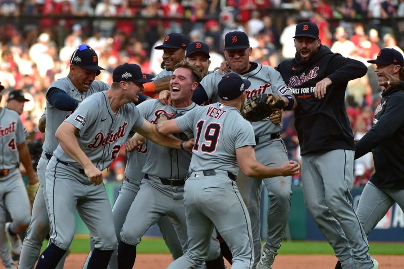 Detroit elimina a Cleveland y avanza a Serie Divisional