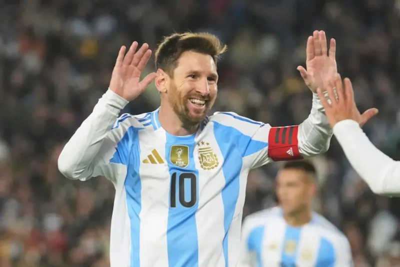 Messi, Mastantuono y tres novedades en la lista de Argentina para amistosos en EE.UU.