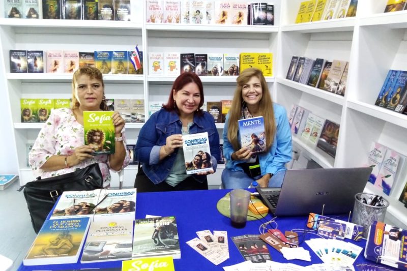 Libro Sonrisas para toda la vida con buena acogida en FILSD 2025