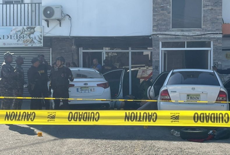 MP pide 18 meses de prisión preventiva a 11 policías por muerte de cinco hombres en Santiago
