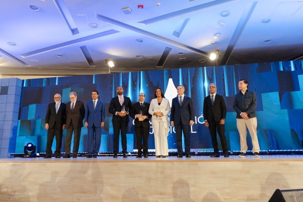 9f3f7338-acaf-45cc-b0f5-4f507eabd7d4