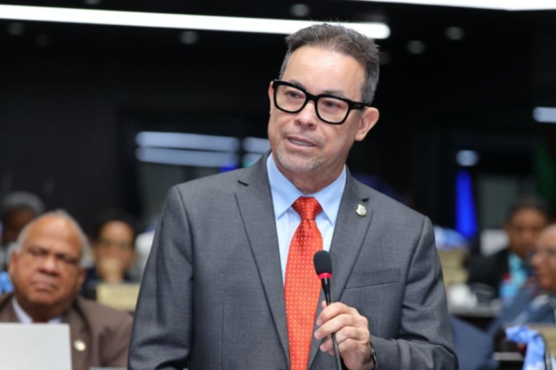 Amado Díaz critica decisión del TC que anuló prohibición de relaciones entre personas del mismo sexo en cuerpos castrenses