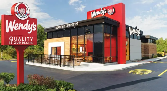 Dominicanos perderán trabajos por cierre restaurant Wendy’s