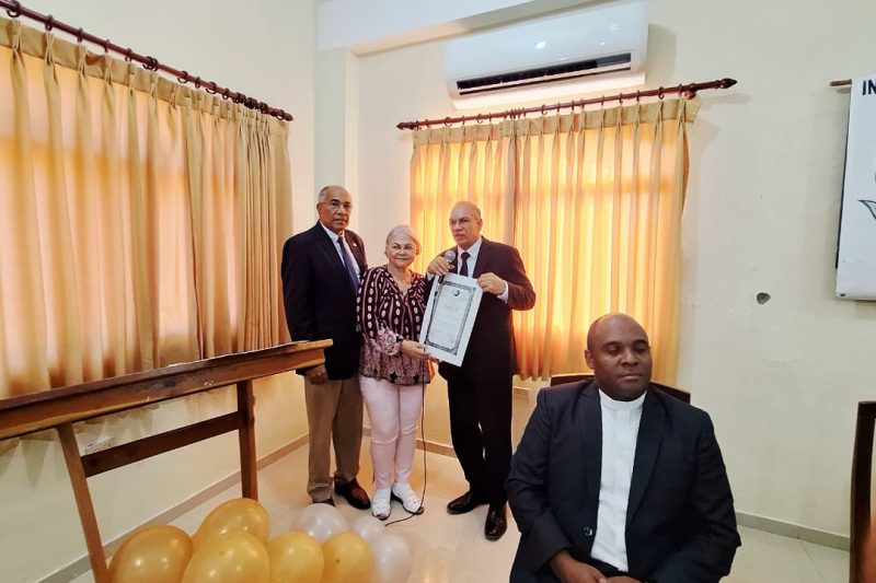 Magistrado Manuel Ramírez Suzaña recibe múltiples reconocimientos