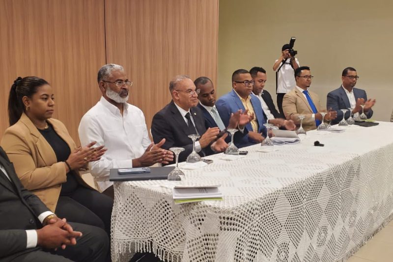 Juristas analizan impacto de la Ley 97-25 en conversatorio en San Juan