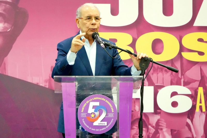 Danilo llama abogados del PLD prepararse para defender voto en elecciones 2028 y ganar Colegio de Abogados