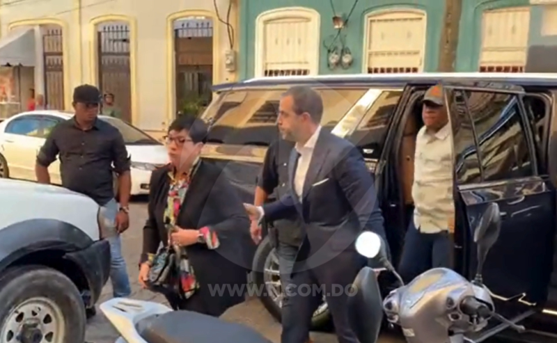 Hermanos Espaillat llegan al Palacio de Justicia del DN por juicio preliminar del caso Jet Set