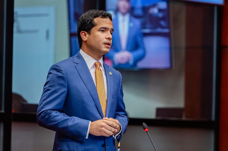 Encuesta coloca a Omar como favorito para candidatura de la FP