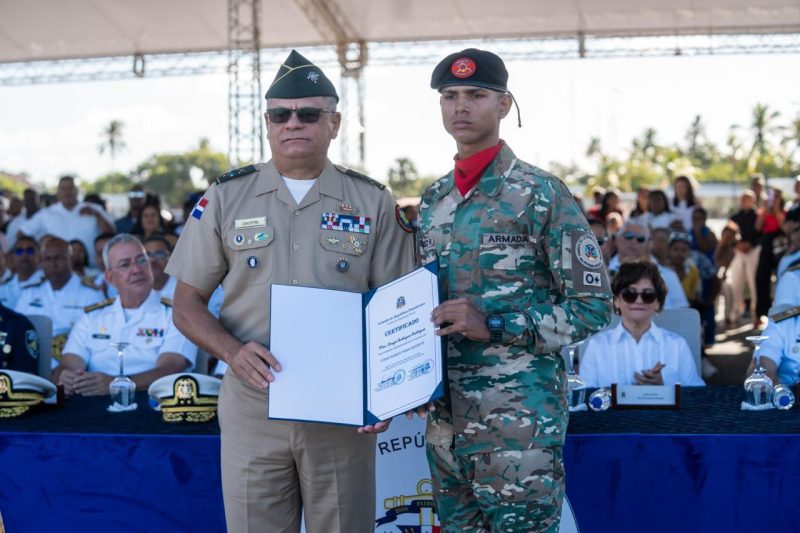 Armada de RD gradúa 272 nuevos grumetes en la Base Naval Las Calderas