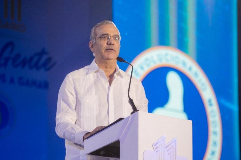 Luis Abinader responde a críticos y defiende su lucha contra la corrupción