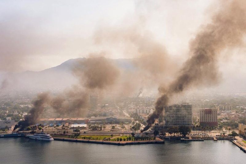 EE.UU. urge a sus ciudadanos no salir a la calle en varios estados de México por violencia