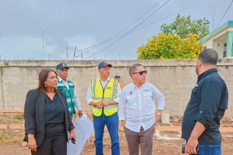Infraestructura Escolar busca agilizar 36 obras escolares que ejecuta el Gobierno en la provincia Sánchez Ramírez