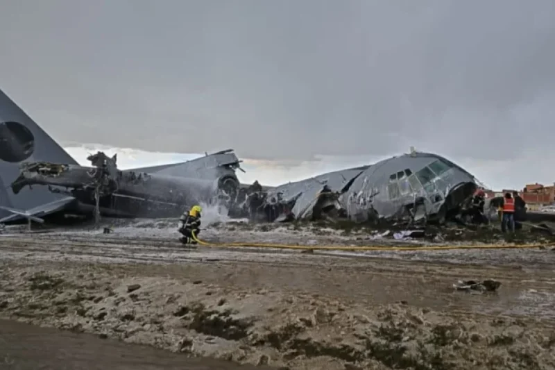 Un avión militar de carga se accidenta en la segunda ciudad más poblada de Bolivia