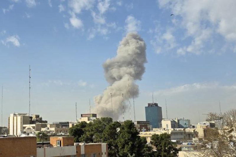 Israel alerta sobre nueva oleada de misiles lanzados por Irán en su territorio