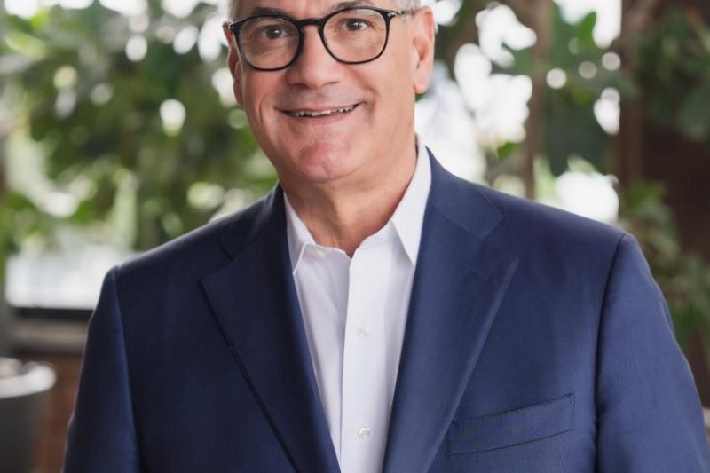 Gonzalo Castillo entra a la contienda por la presidencia