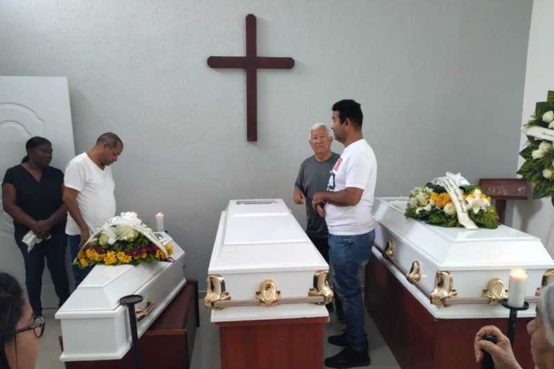 Velan a cuatro miembros de una familia que murieron en accidente en la autopista Duarte