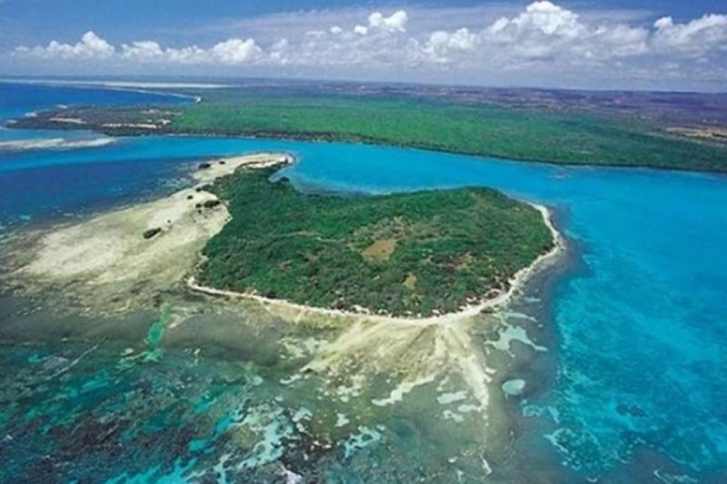 Ambientalistas rechazan proyecto cárcel en Isla Beata