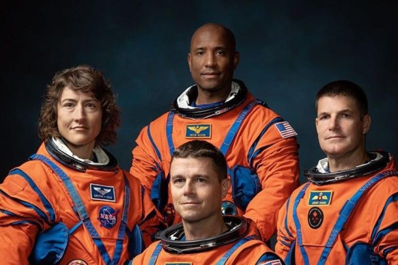 Astronautas expresan su deseo de ‘»pasar la batuta» a la próxima misión lunar