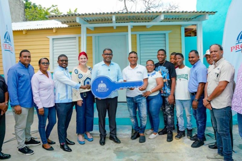 Propeep cumple sueño de un hogar digno a familia de Los Guandules