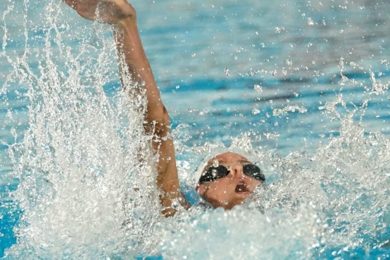 Elizabeth Jiménez y Antony Piñeiro brillan en el XI Swim Open de RD 2026