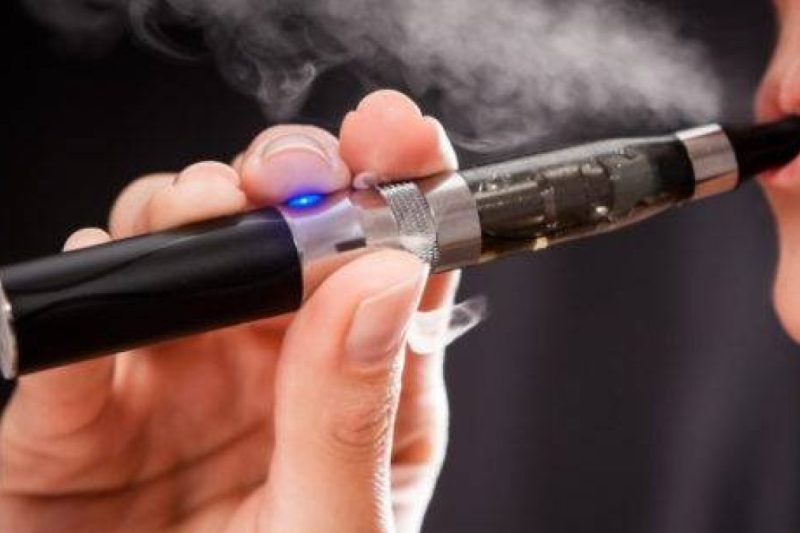 Neumólogos advierten sobre el peligro del vapeo en niños y adolescentes
