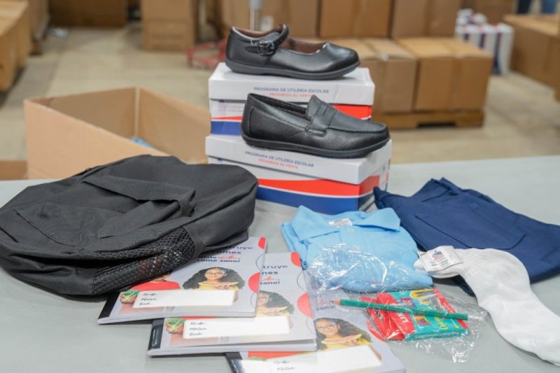 INABIE arranca distribución de kits escolares para 1.85 millones de estudiantes en RD