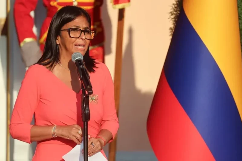 ¿Cómo funcionará la línea 0800-Extorsión anunciada por Delcy Rodríguez?