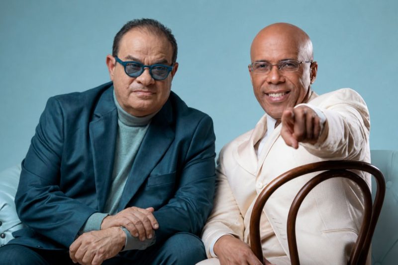 Tony Vega y Ramón Orlando en una presentación por el día de las Madres Ensegundos República Dominicana