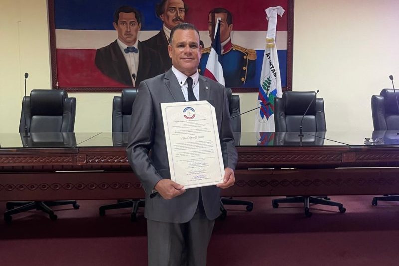 CARD Peravia reconoce excelencia de los magistrados Milton Castillo y Karen Castillo