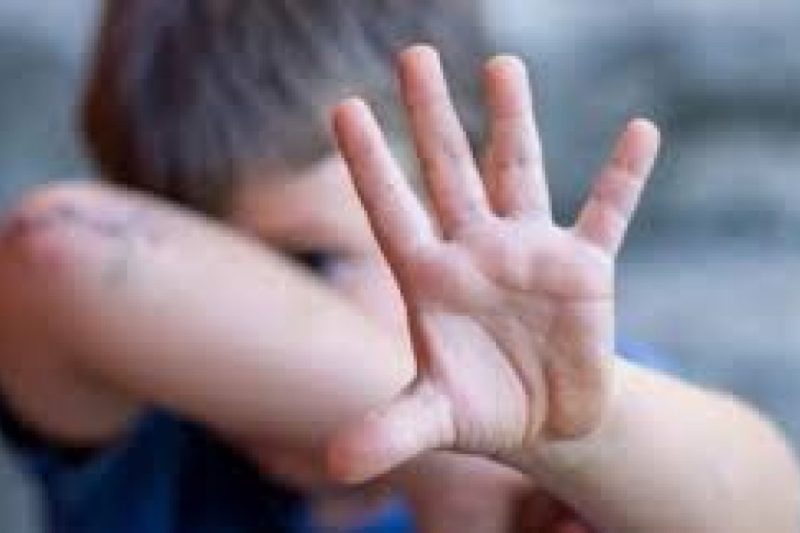Especialista explica cómo surge del descuido parental