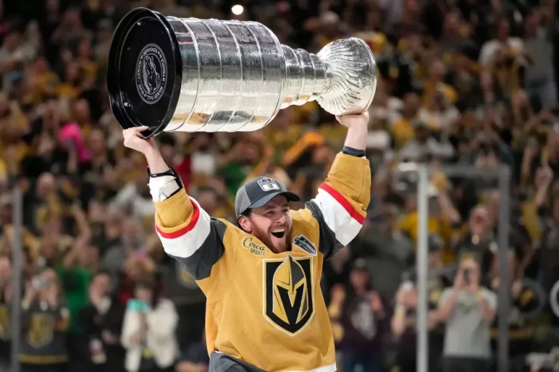 Huraccanes y los Golden Knights se verán las caras en las Finales de la Stanley Cup