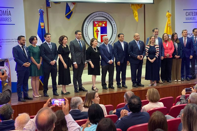 PUCMM lanza su «Catedra de Economía Manual Cabral»