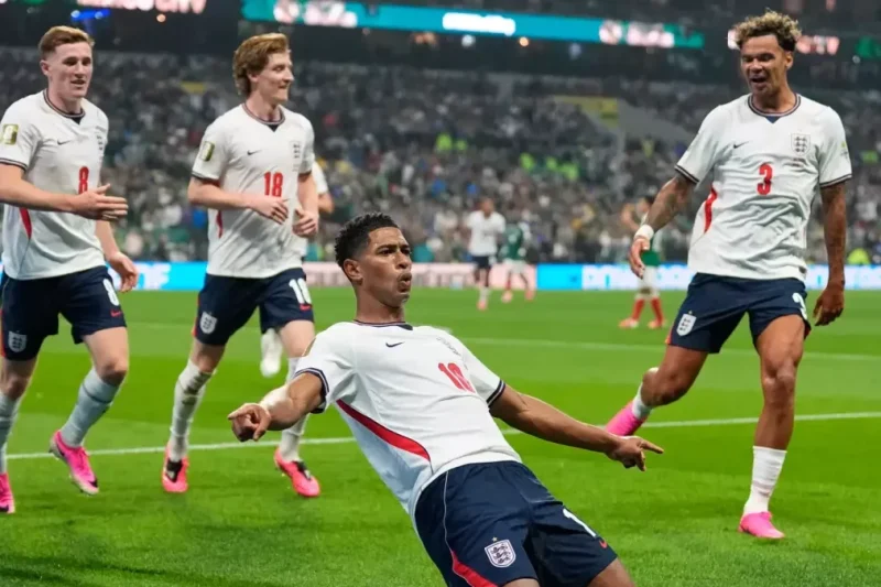 Inglaterra le propina a México su primera derrota en un Mundial en el Estadio Azteca