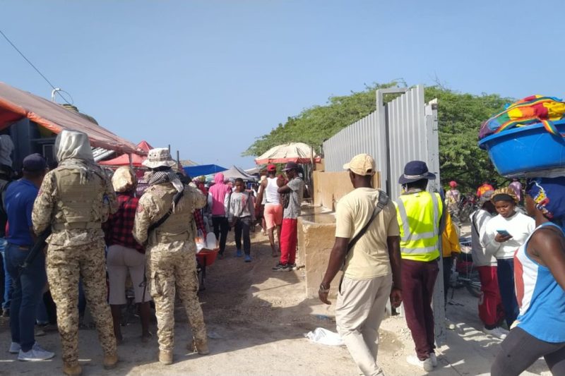 Mercado binacional de Pedernales amanece con baja afluencia de comerciantes haitianos