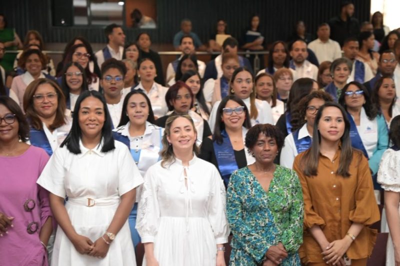 Escuela de Igualdad Magaly Pineda gradúa a 200 personas