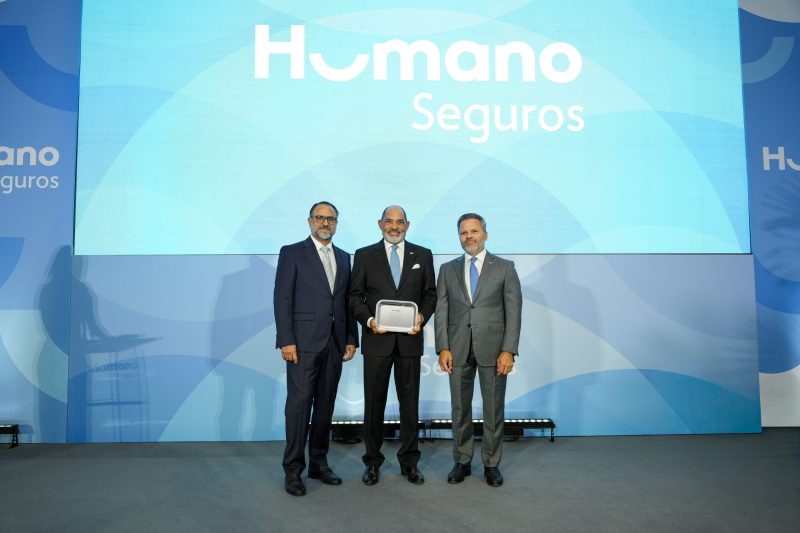 Humano Seguros reconoce la trayectoria de José Zapata